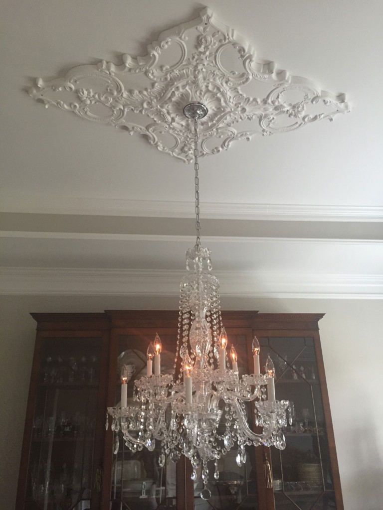 diamond-ceiling-medallion-chandelier-2