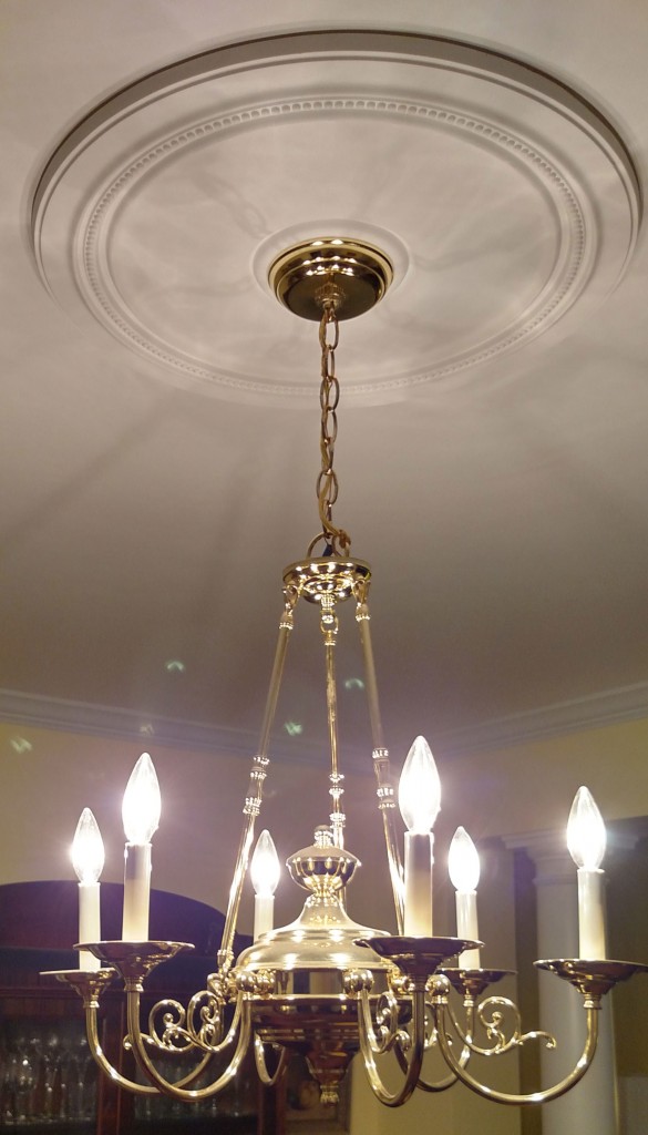 diane-ceiling-medallion-chandelier-white